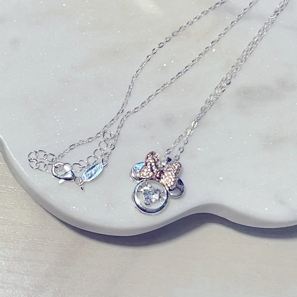 Disney 2 toned Minnie Mouse necklace